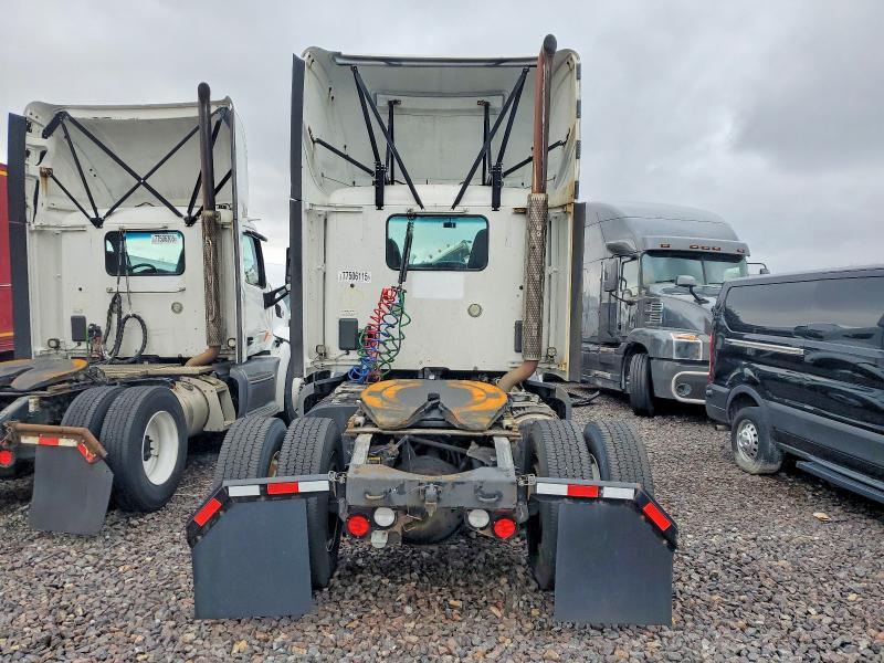 2016 Peterbilt 579 Semi Truck
