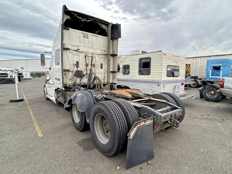 2009 International LF627 Semi Truck