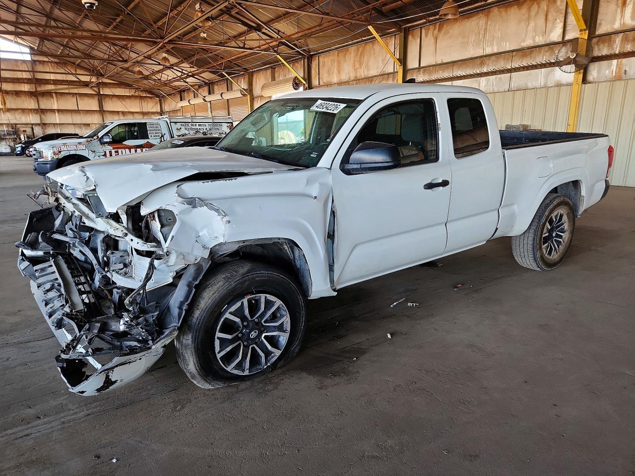 2016 Toyota Tacoma SR