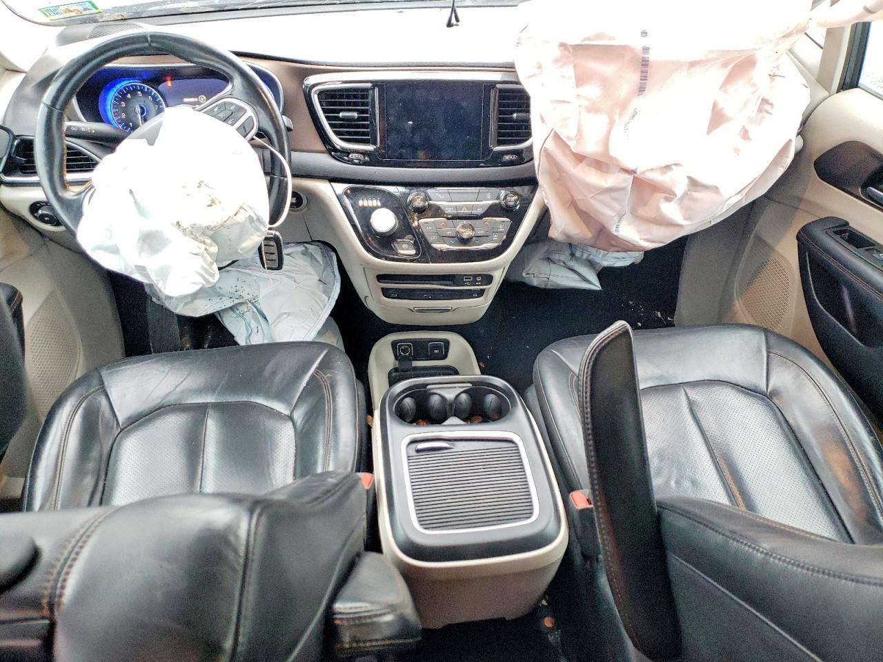 2017 Chrysler Pacifica Touring l Plus