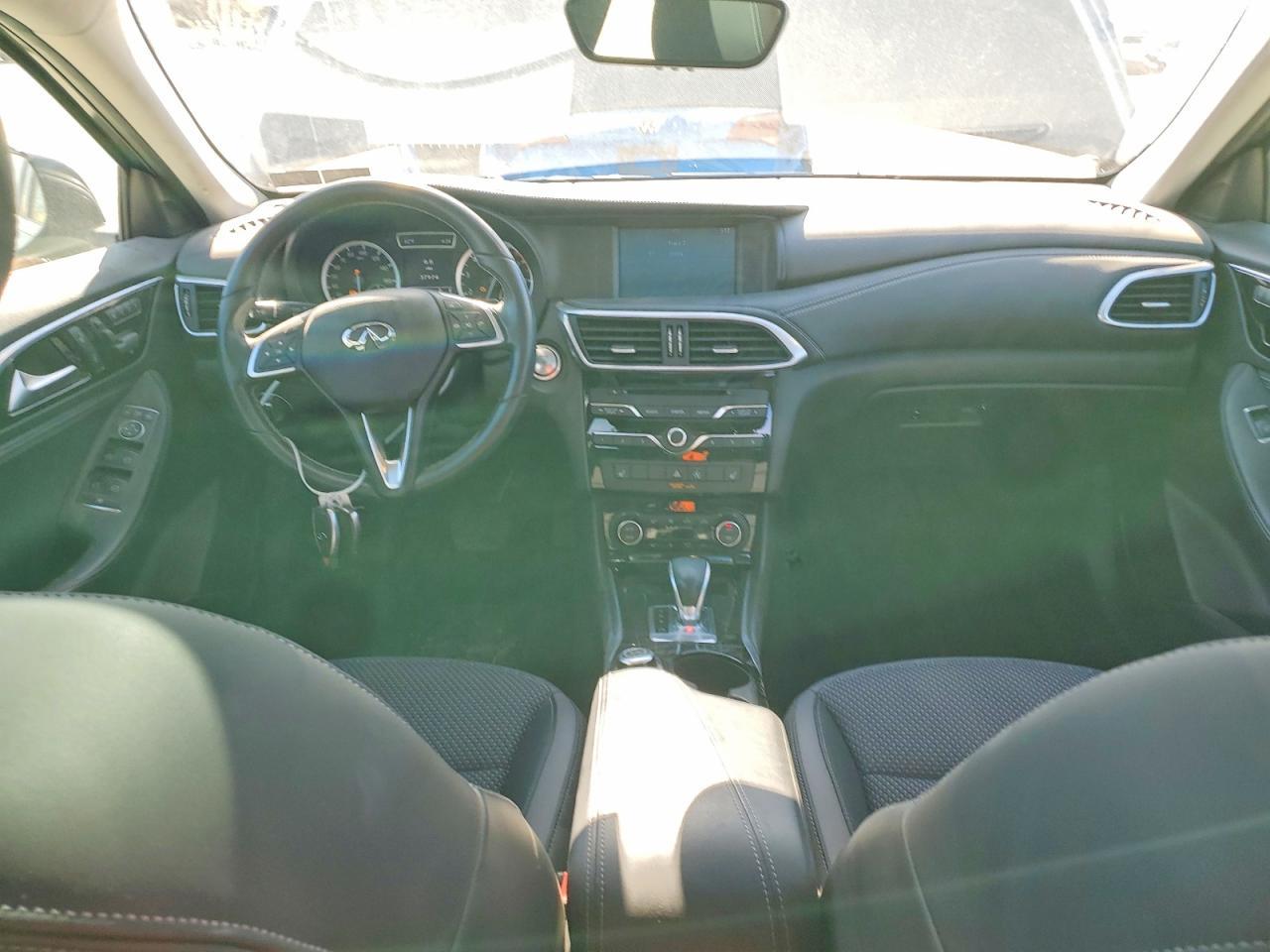 2018 Infinity Qx30 Pure