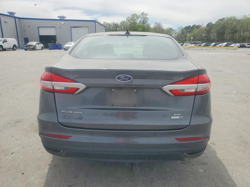 2019 Ford Fusion se