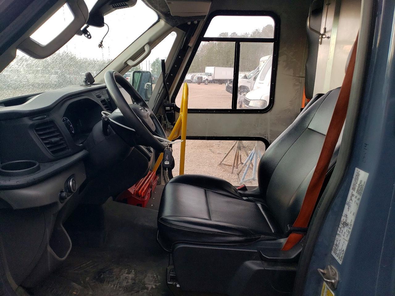 2020 Ford Transit Delivery Truck