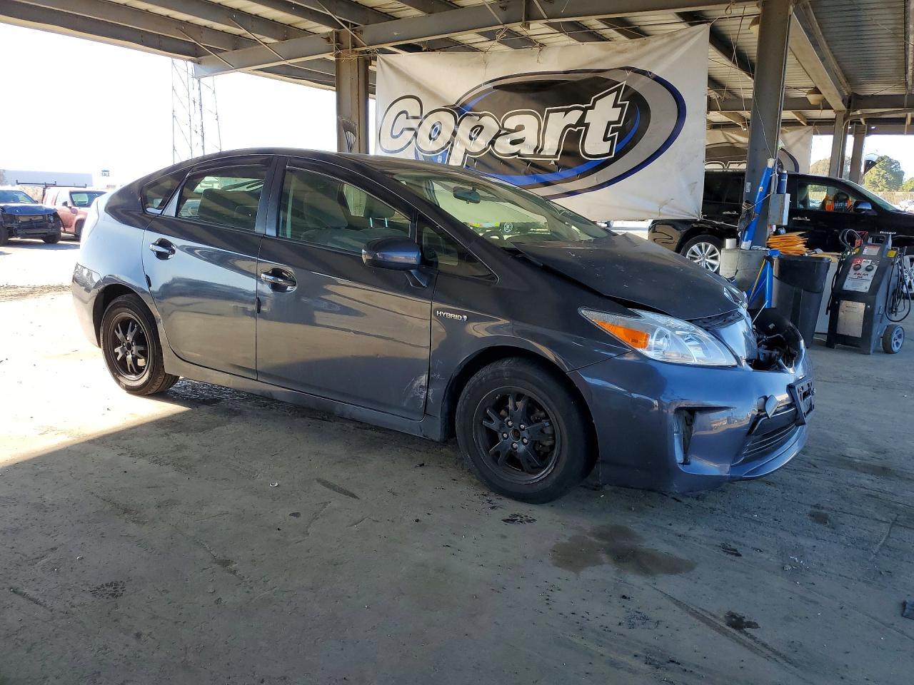 2014 Toyota Prius two