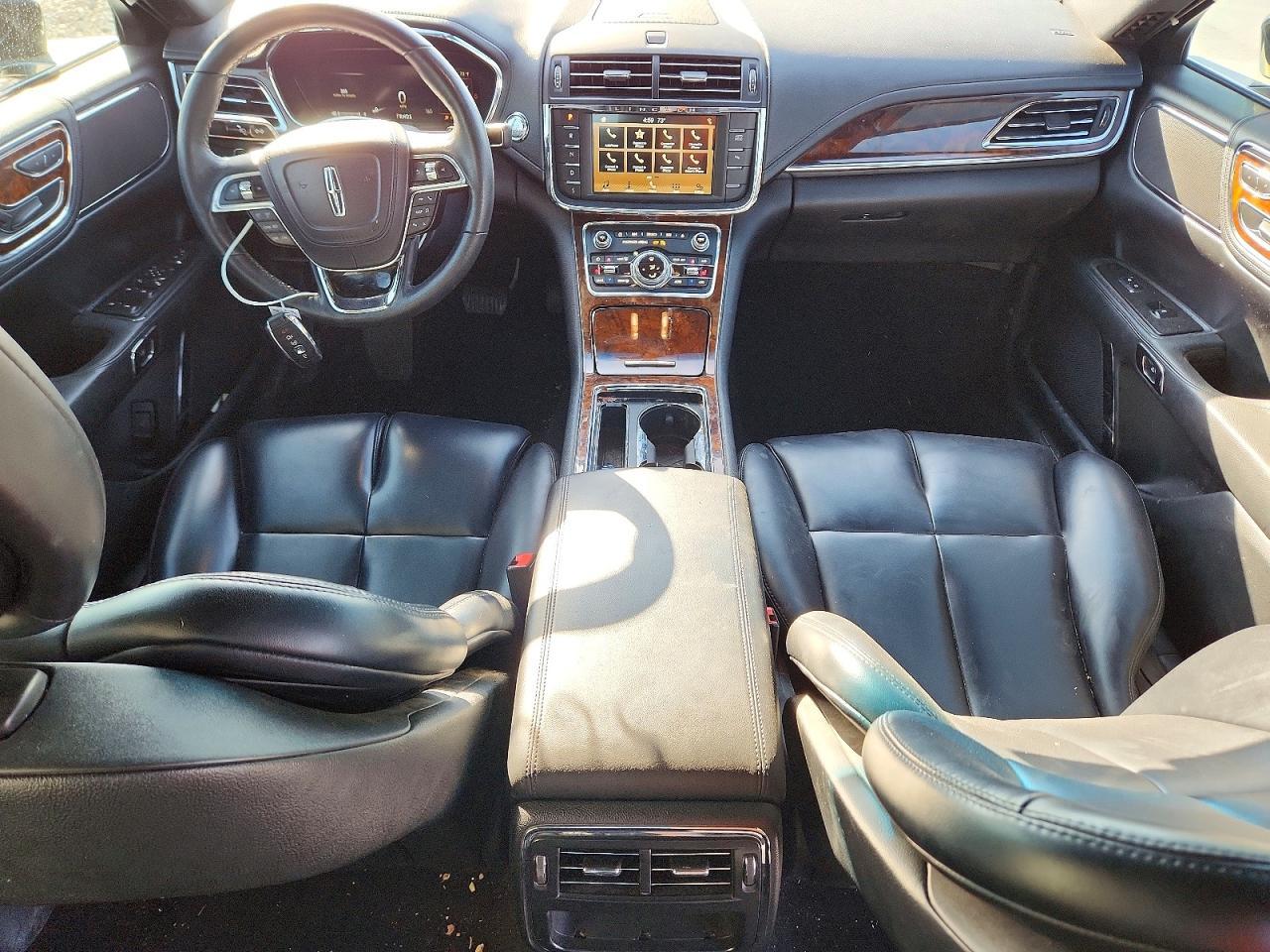 2018 Lincoln Continental Premiere