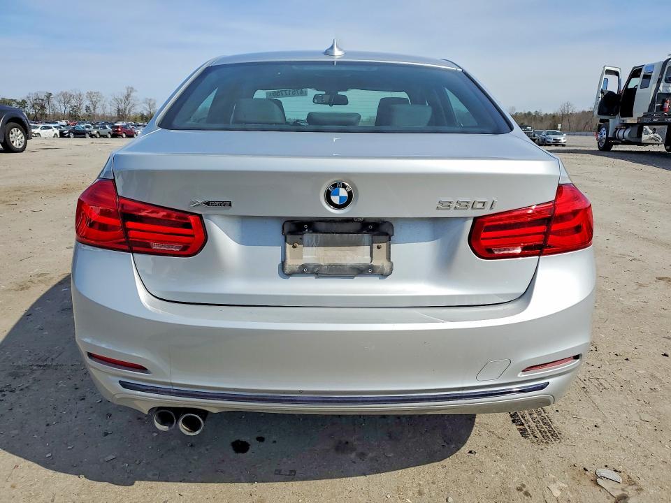 2018 BMW 330 xi