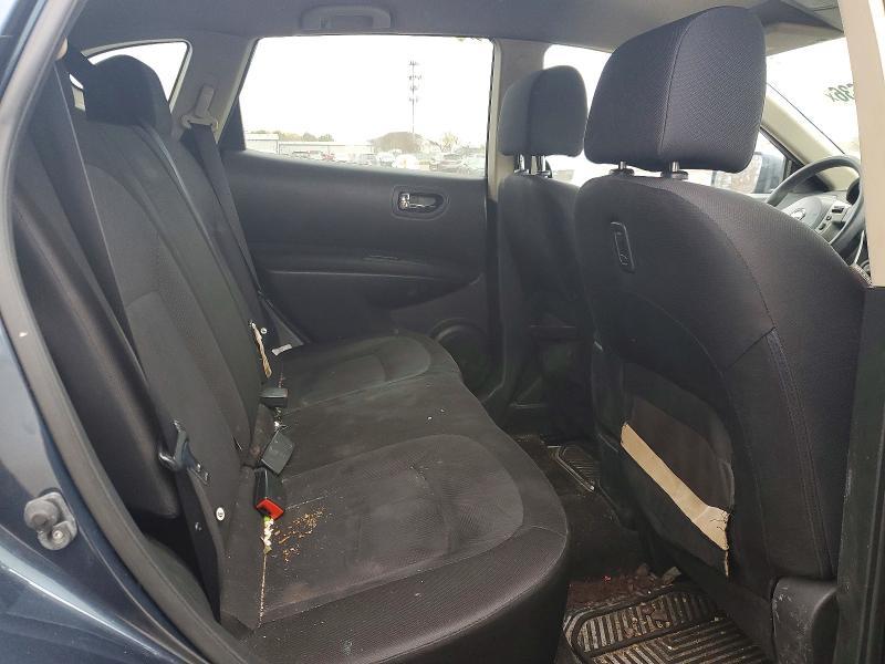 2015 Niss Rogue Select