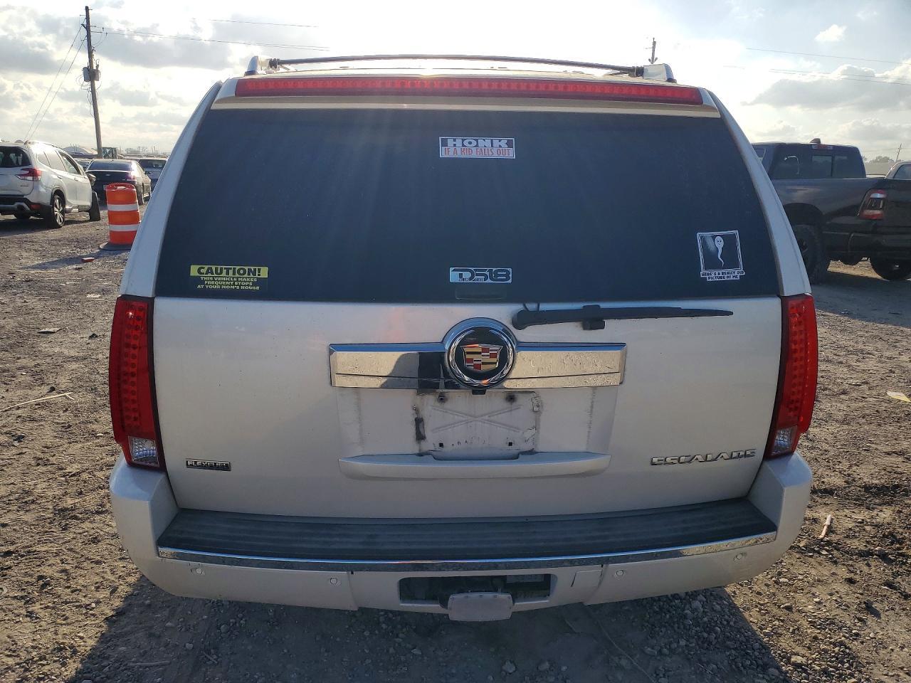 2011 Cadillac Escalade Luxury