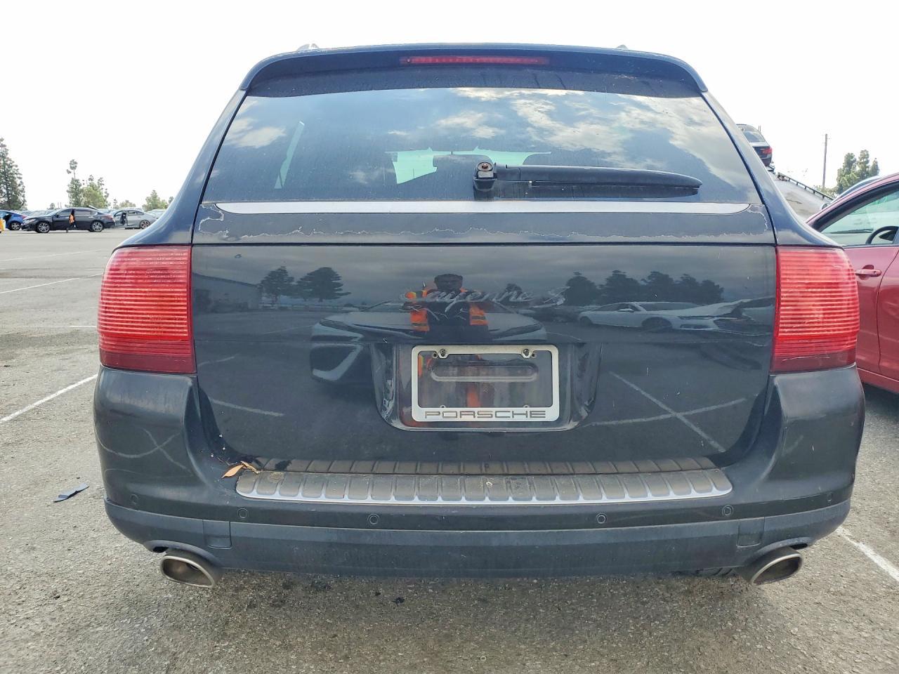 2005 Porsche Cayenne s