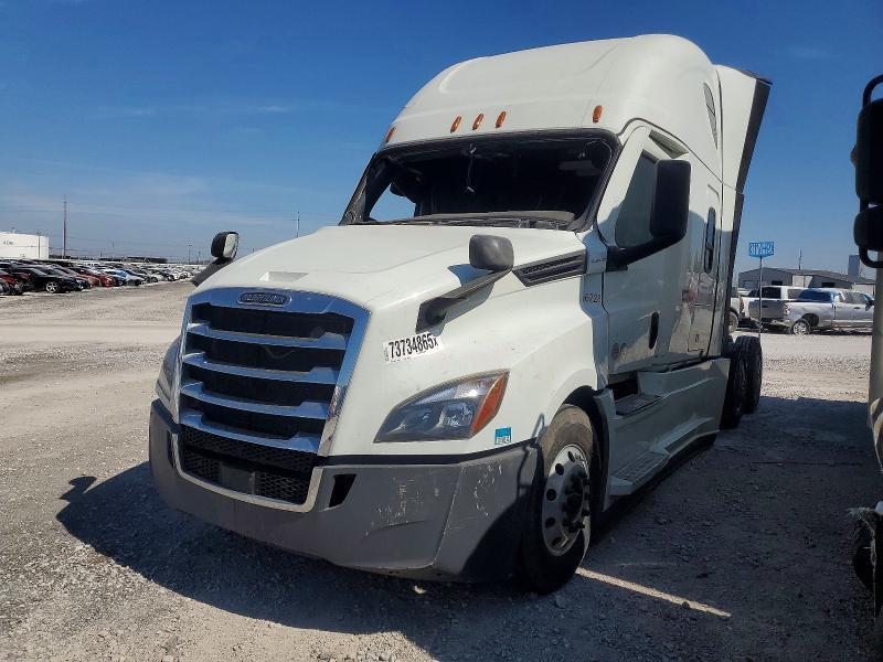 2022 Freigliner 2022 Freightliner Cascadia 126 Semi Truck