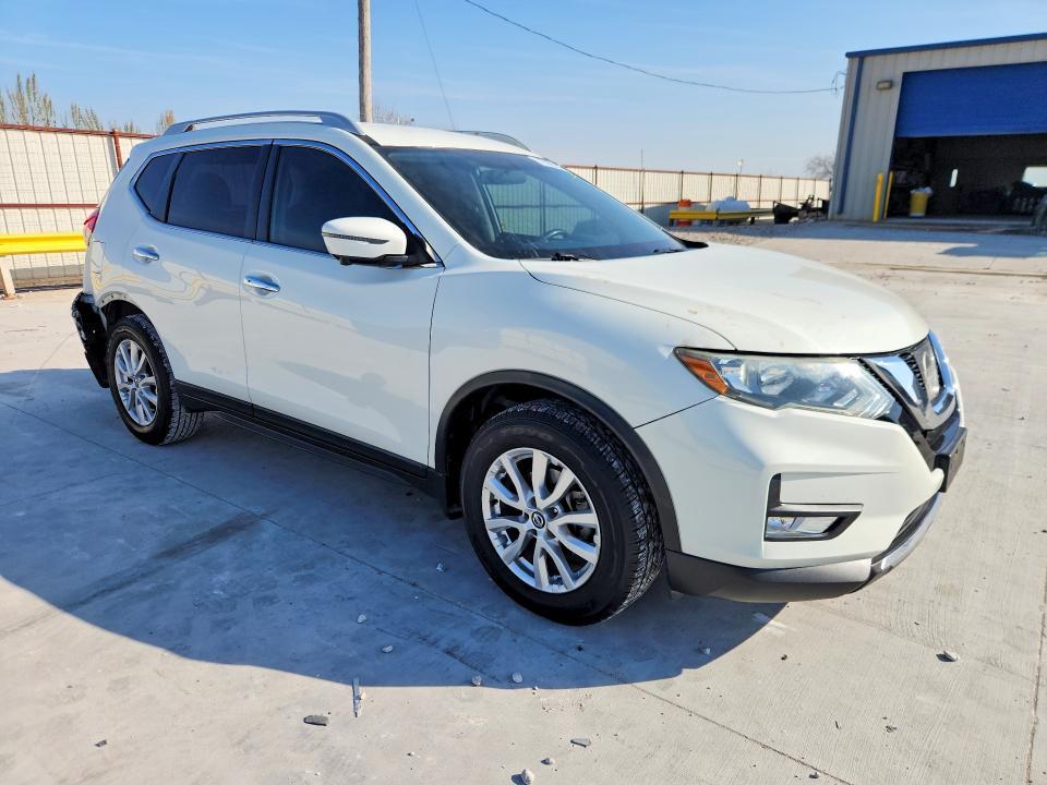 2017 Nissan Rogue sv