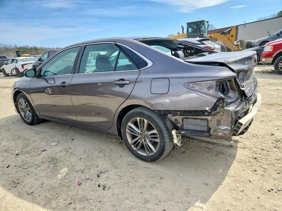 2016 Toyota Camry se