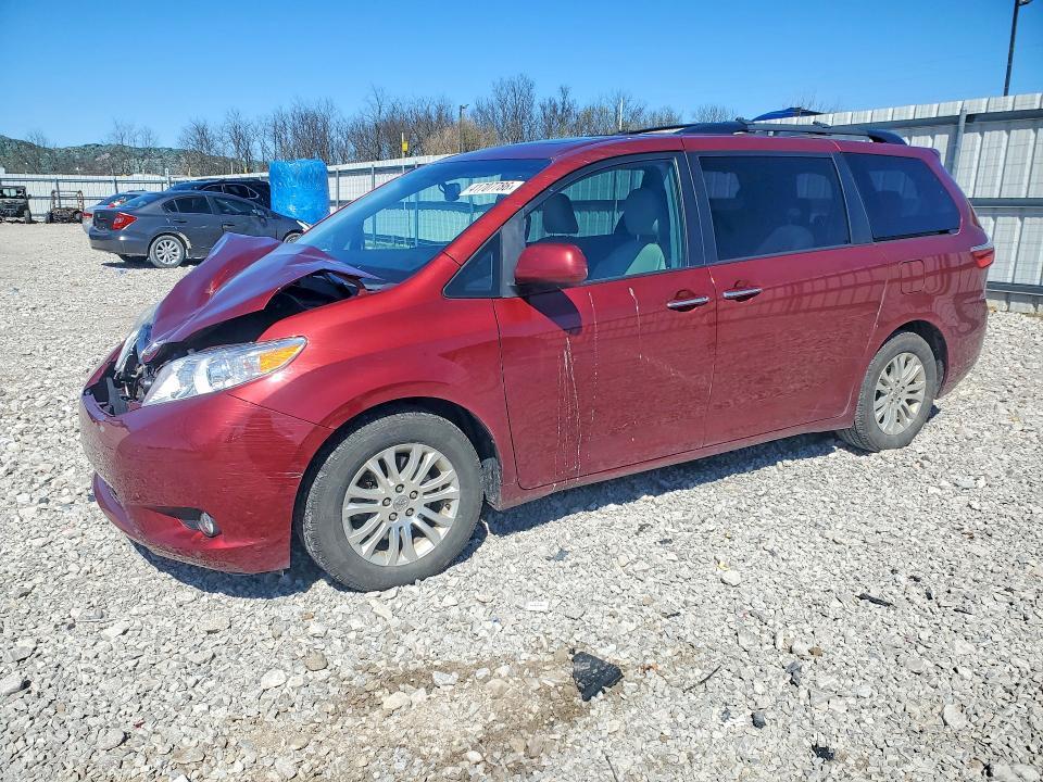 2016 Toyota Sienna