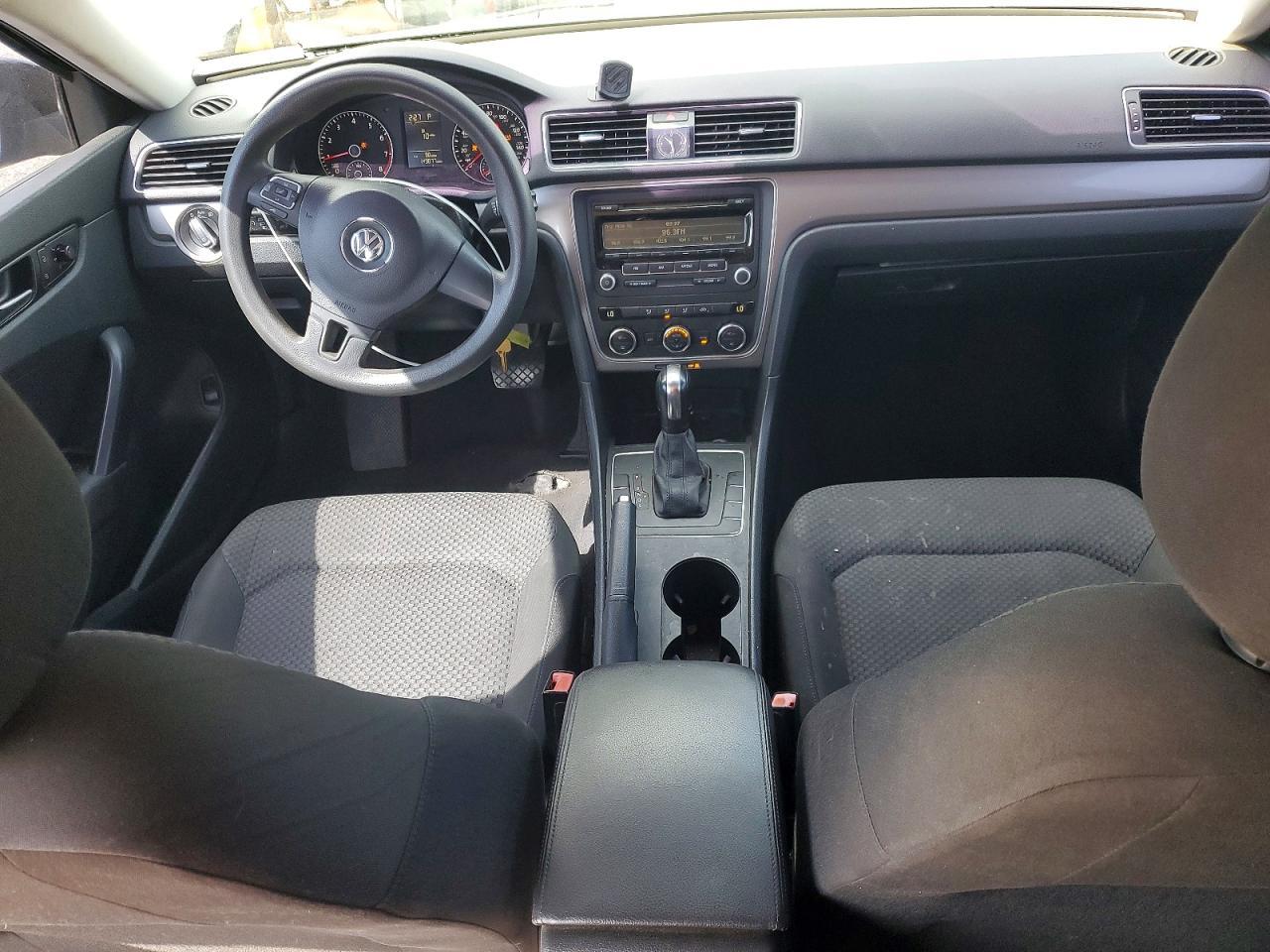 2012 Volkswagen Passat s
