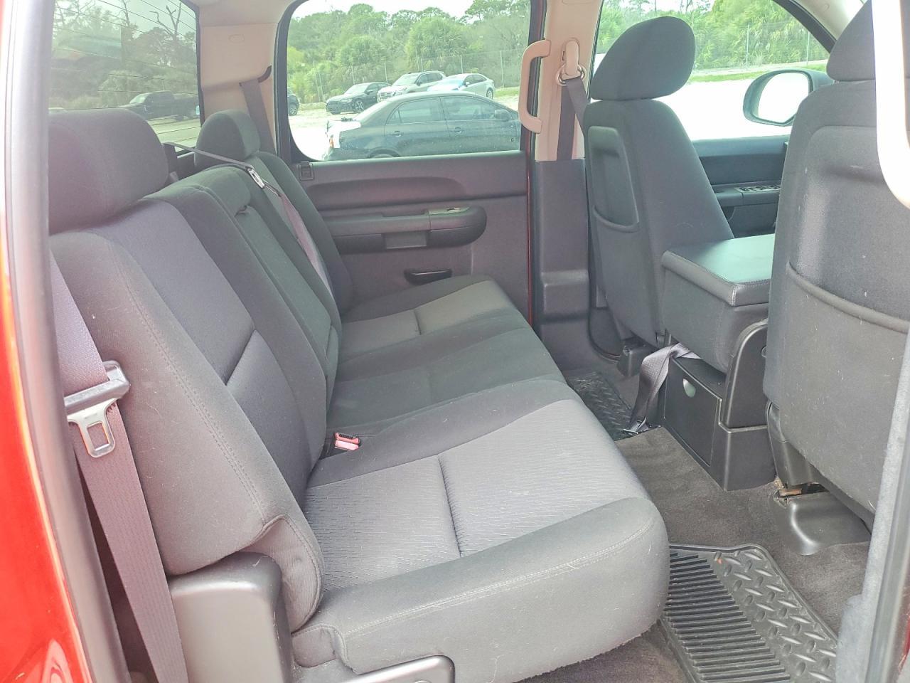 2011 Chevrolet Silverado C1500 LT