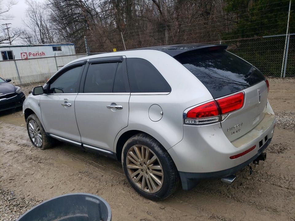 2011 Lincoln Townhouse MKX