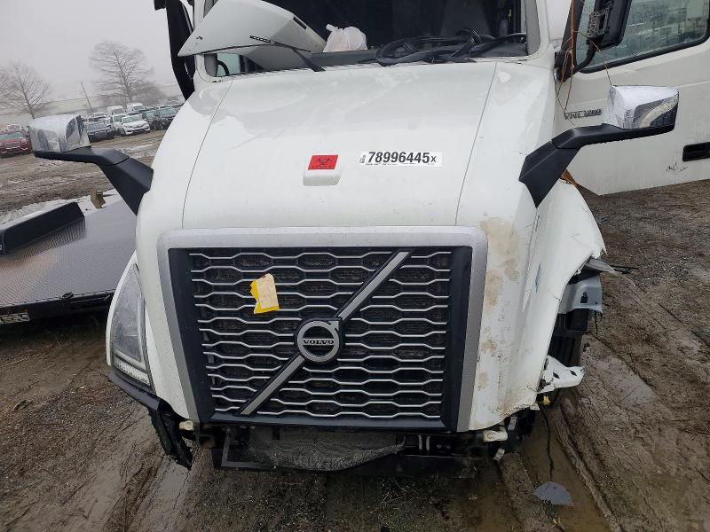 2021 Volvo VNL Semi Truck