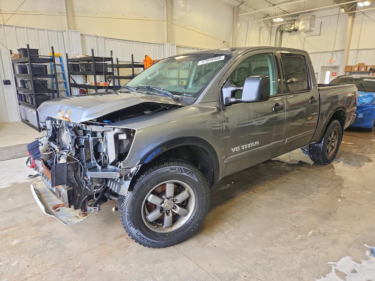 2014 Nissan Titan SV