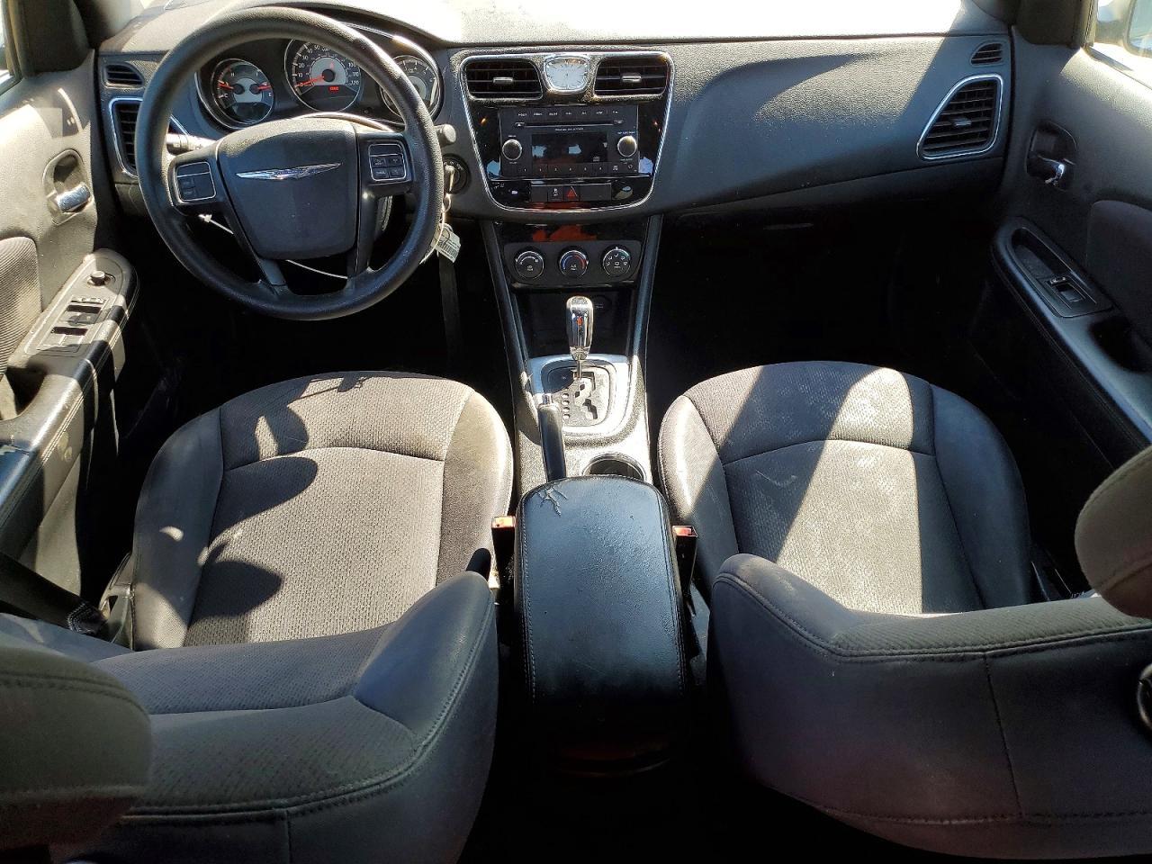 2013 Chrysler 200 lx