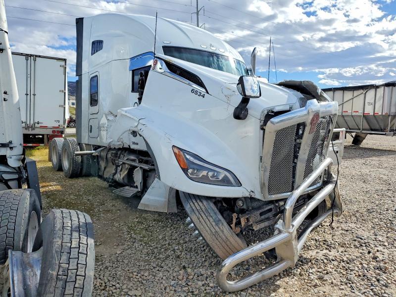 2023 Kenworth T680 Semi Truck