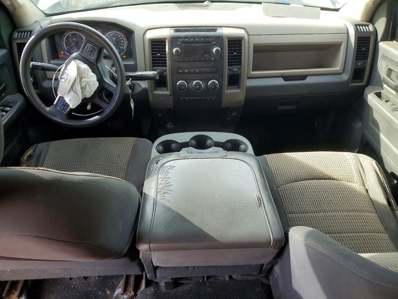 2012 Dodge RAM Chassis Cab Flatbed Truck