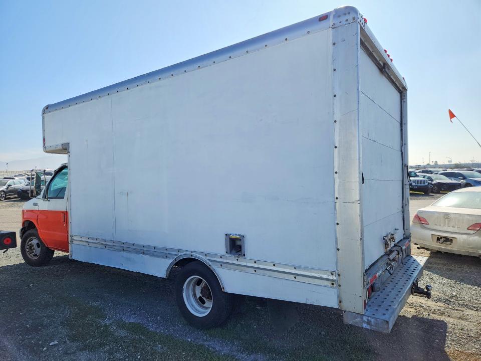 2000 Ford E350 BOX Truck