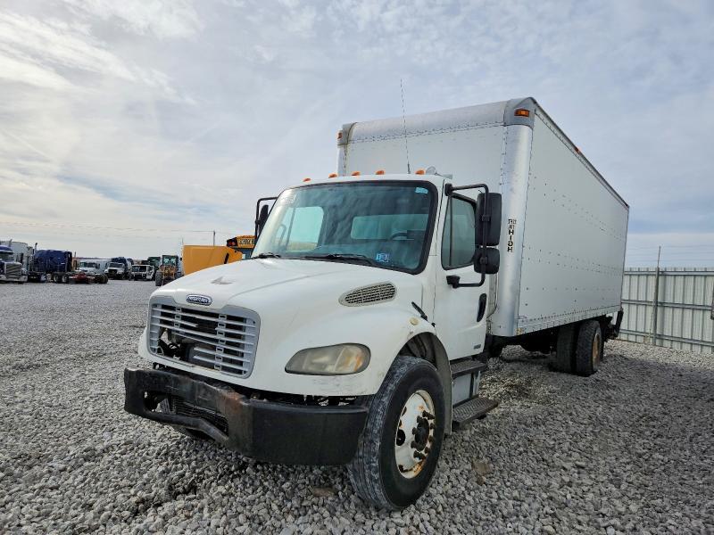 2007 Freigliner 2007 Freightliner Business Class M2 box Truck