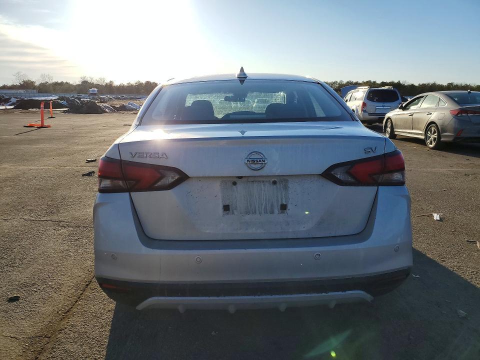 2020 Nissan Versa sv