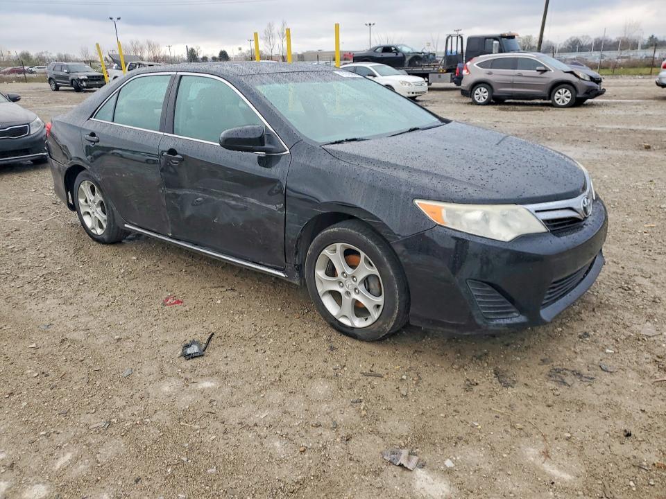 2014 Toyota Camry le
