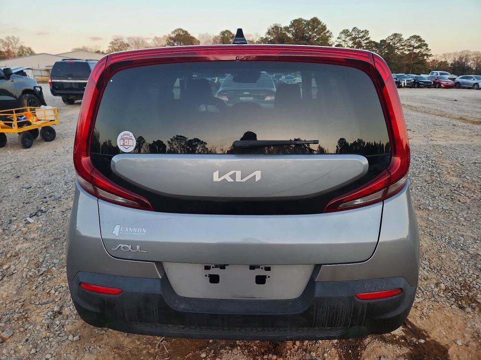 2022 KIA Soul lx