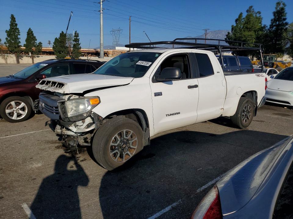 2015 Toyota Tundra SR5