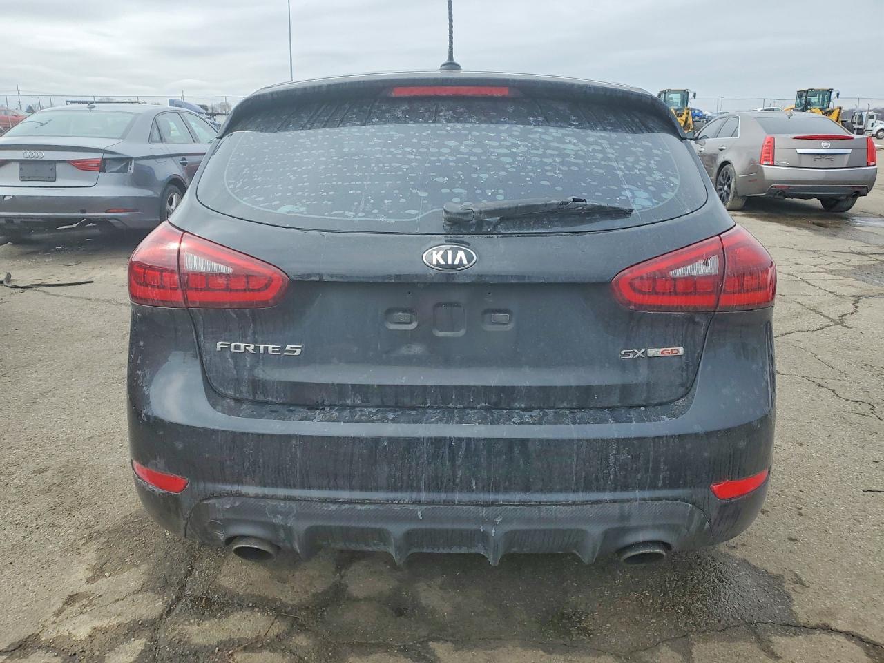 2015 KIA Forte5 sx