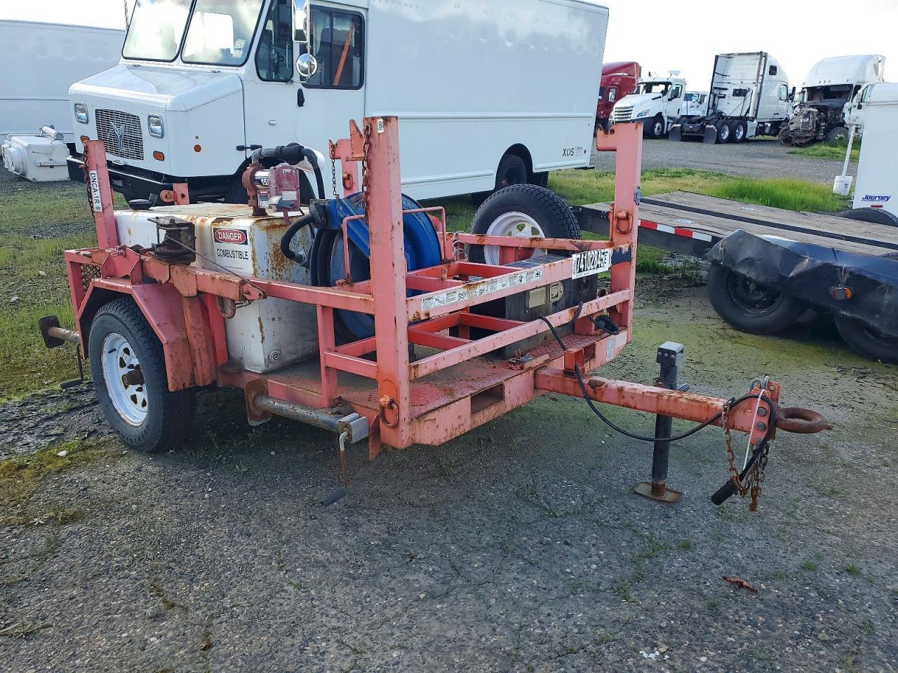 2013 Dhez 5'X8' 1-AXLE Flatbed Fuel