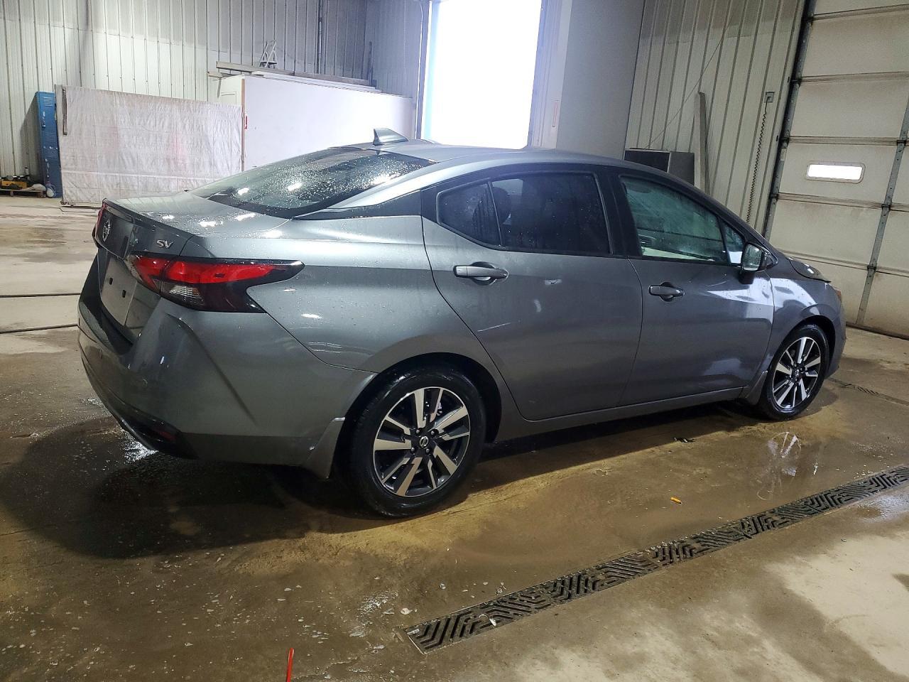 2020 Nissan Versa sv