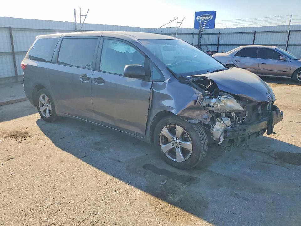 2016 Toyota Sienna l 7-passenger