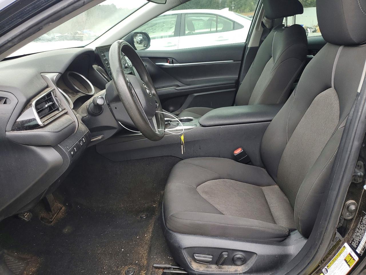 2023 Toyota Camry le