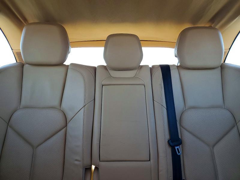 2011 Porsche Cayenne s