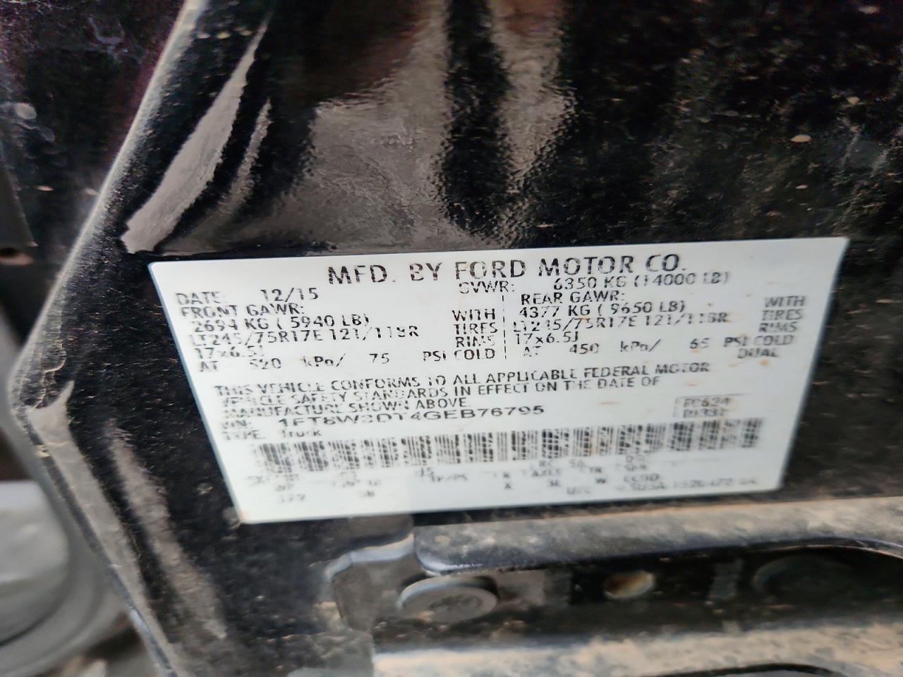2016 Ford F350 Super Duty Flatbed Truck