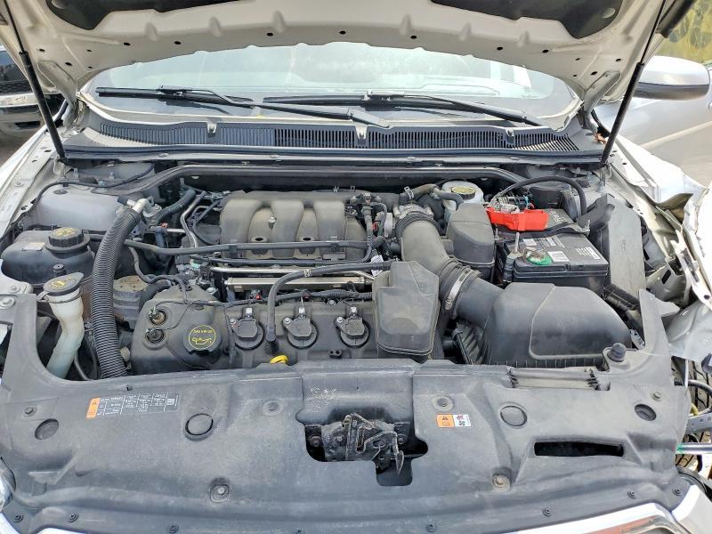 2018 Ford Taurus sel