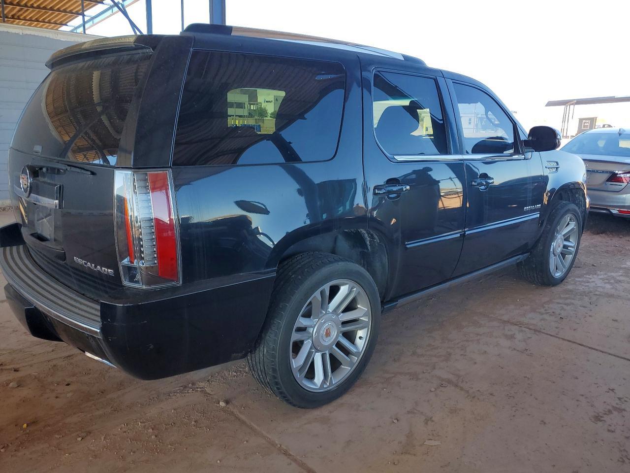 2013 Cadillac Escalade Premium