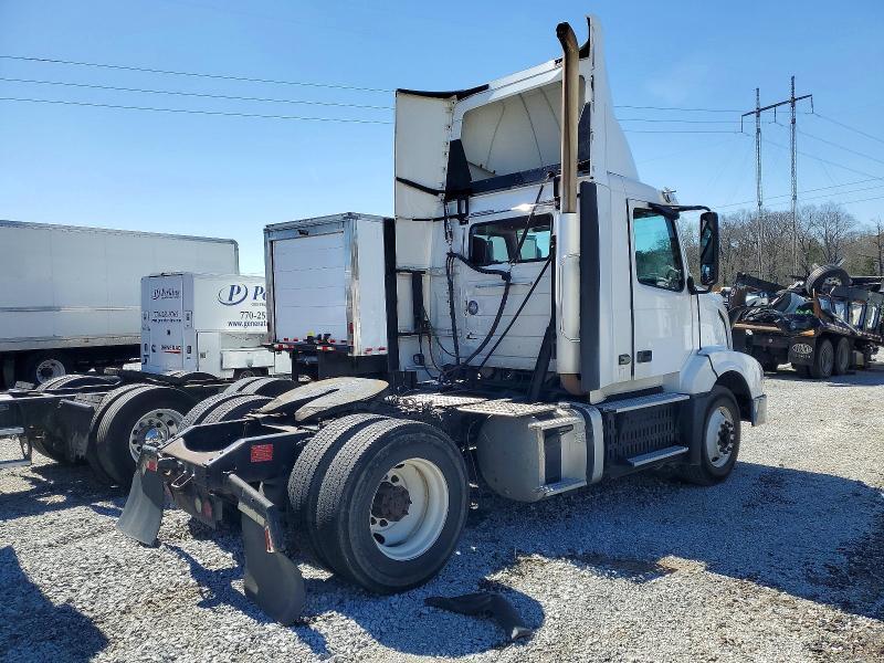 2017 Volvo VNL Semi Truck