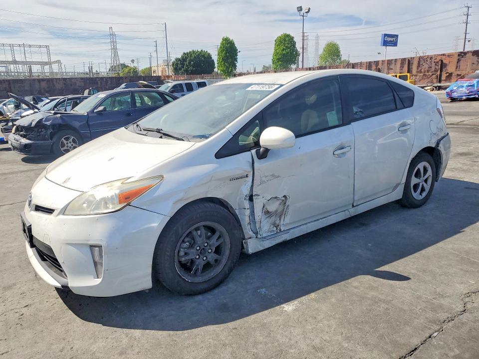 2014 Toyota Prius Three
