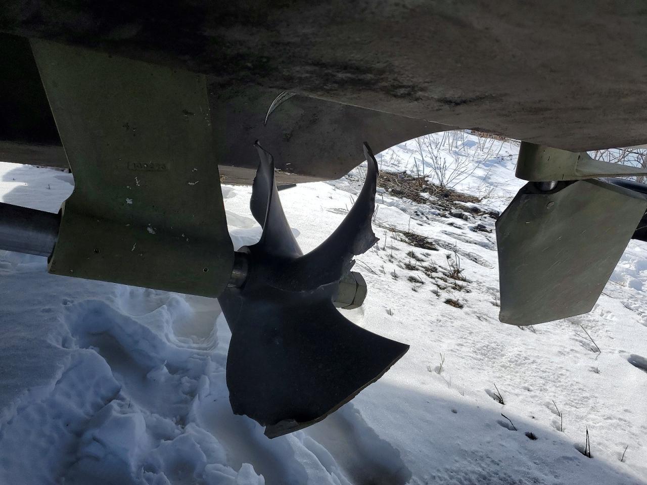 2004 Maxum Boat-Boat