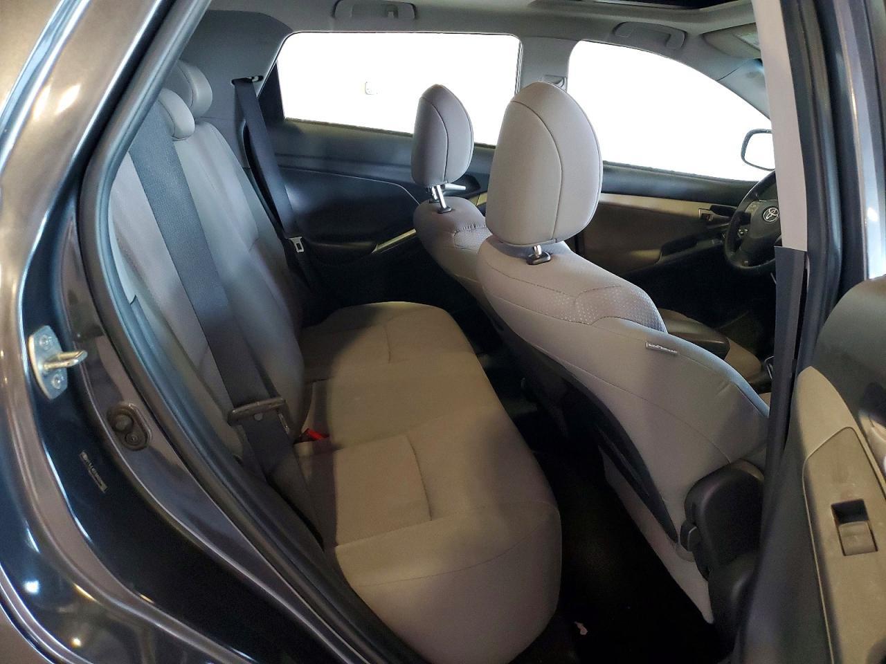 2010 Toyota Matrix s