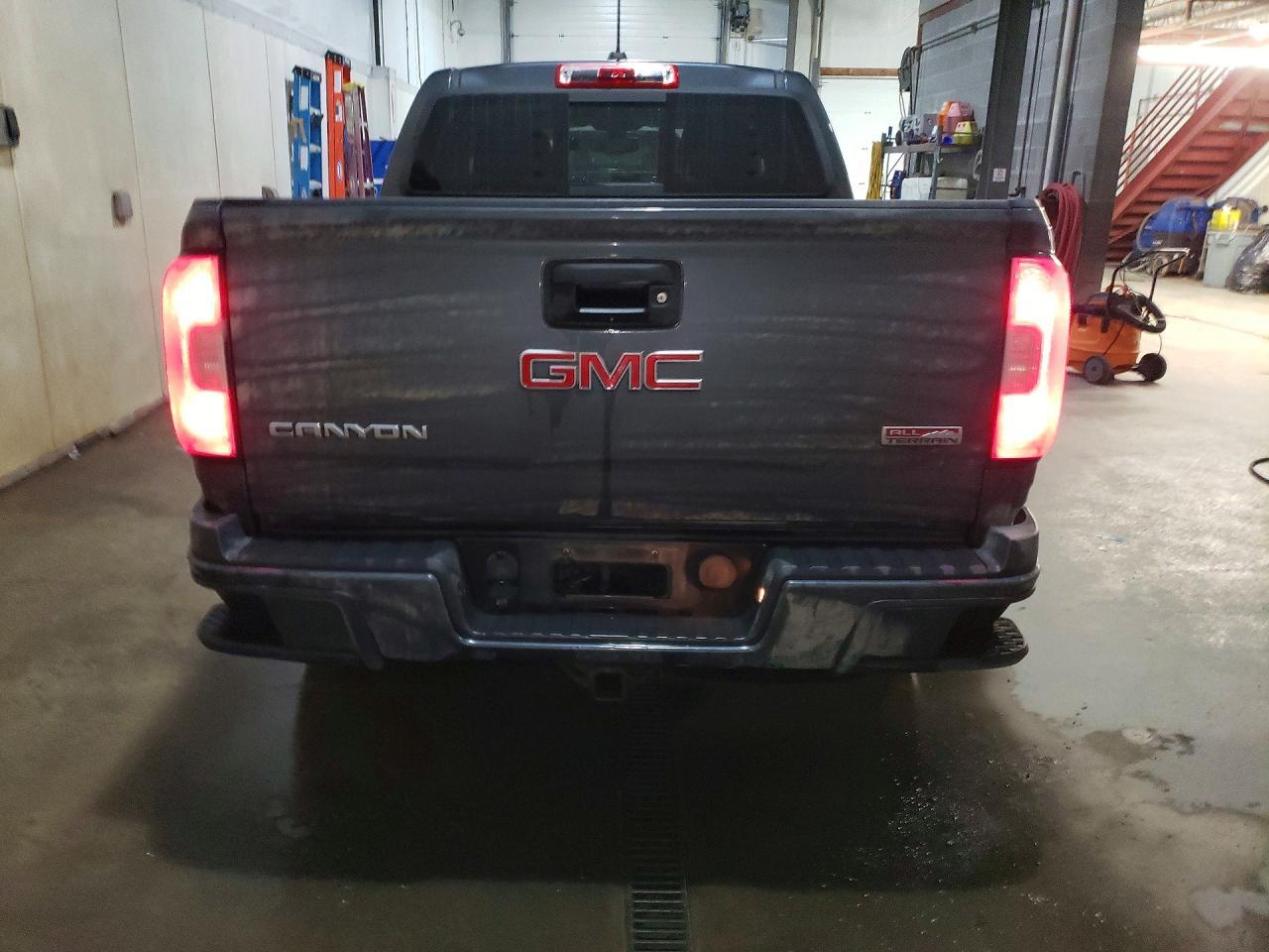 2016 GMC Canyon SLE