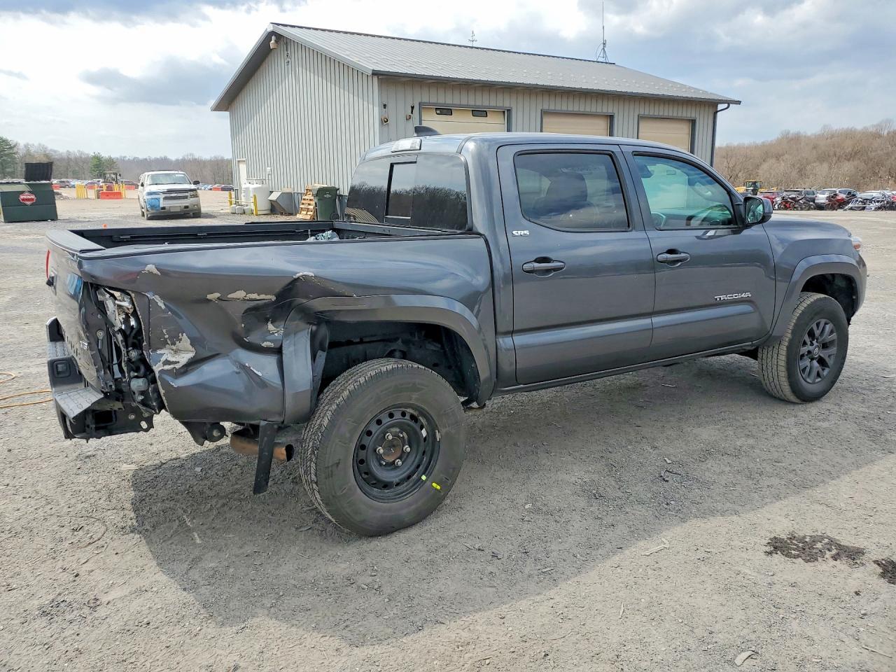2022 Toyota Tacoma SR5 V6