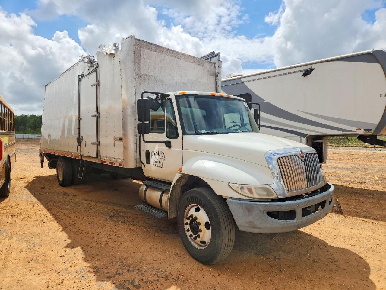 2018 International 4300 BOX Truck
