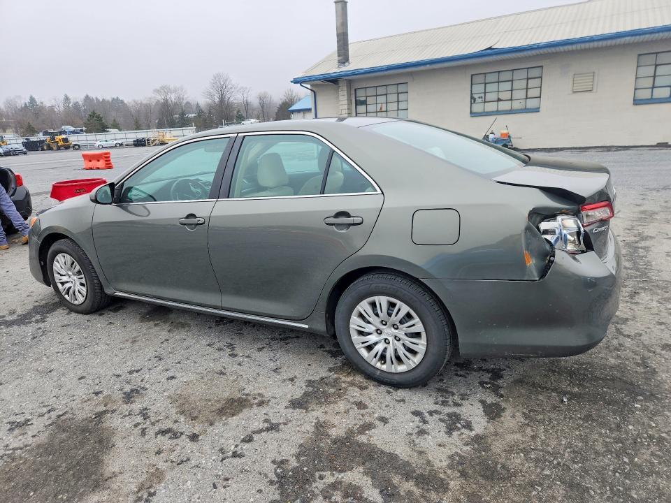 2013 Toyota Camry le