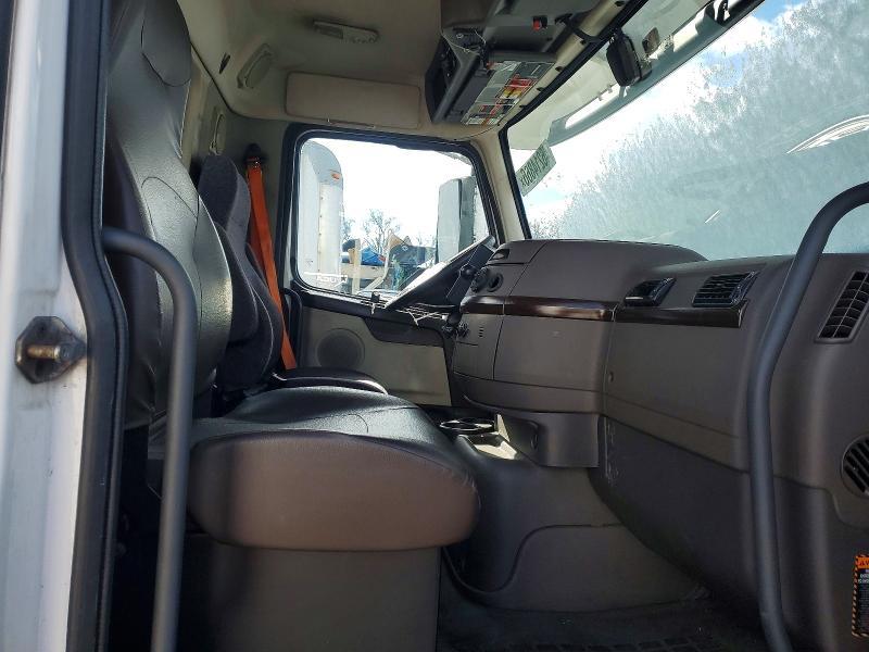 2018 Volvo VNL Semi Truck