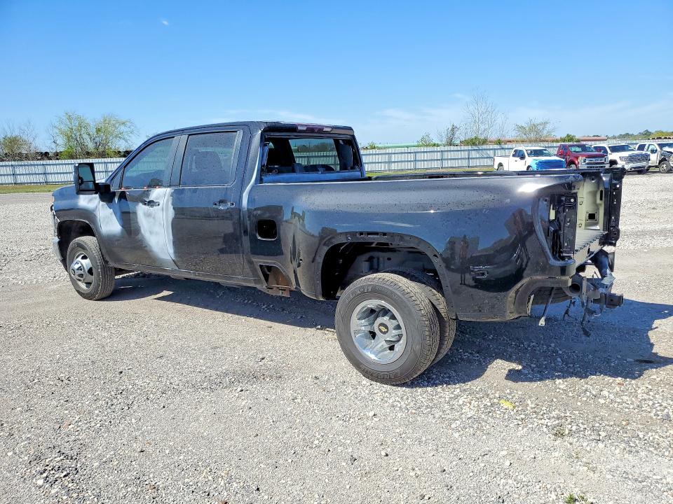 2022 Chevrolet Silverado K3500 LT
